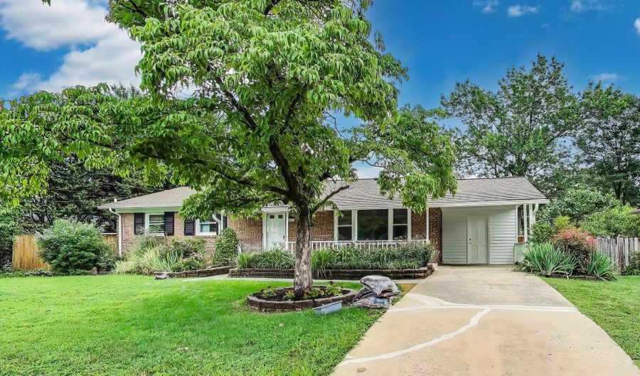 8603 VICTORY Ln, Potomac, MD 20854 - 3 Beds, 3 Bath