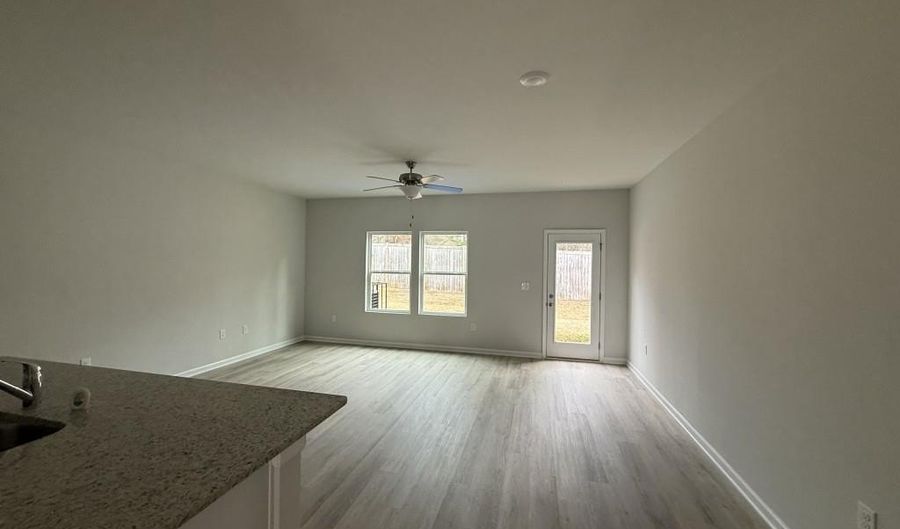 156 Village Green Dr, Adairsville, GA 30103 - 3 Beds, 3 Bath