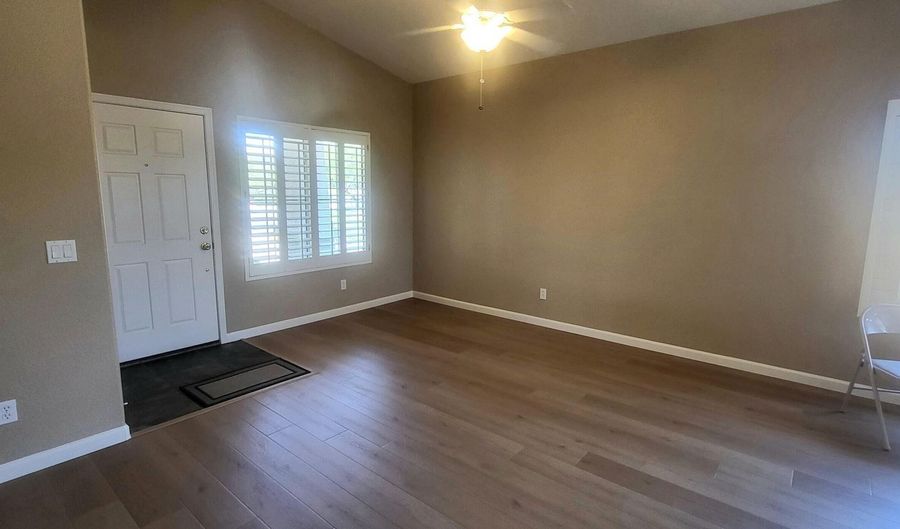 3623 W MORSE Ct, Anthem, AZ 85086 - 3 Beds, 2 Bath