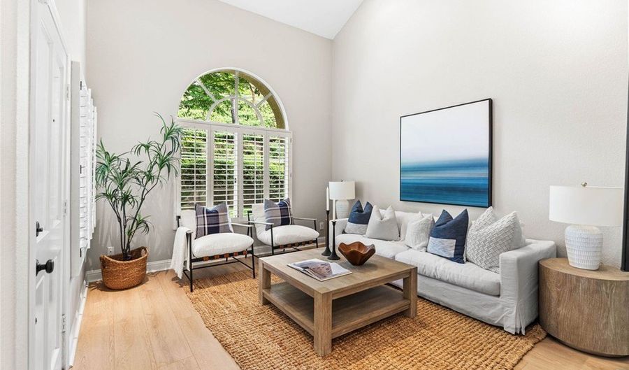 4 Nightingale Dr, Aliso Viejo, CA 92656 - 2 Beds, 3 Bath