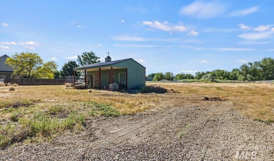14385 Silver Creek Rd, Caldwell, ID 83607 - 3 Beds, 2 Bath