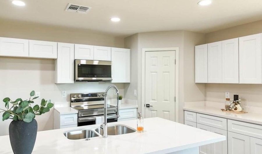 15438 S Overfield Rd, Arizona City, AZ 85123 - 4 Beds, 2 Bath