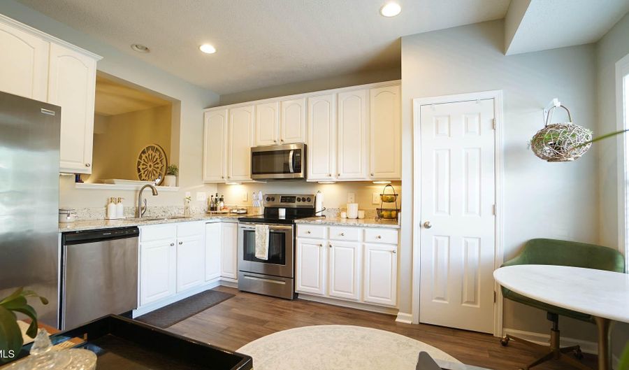 140 Anterbury Dr, Apex, NC 27502 - 3 Beds, null Bath