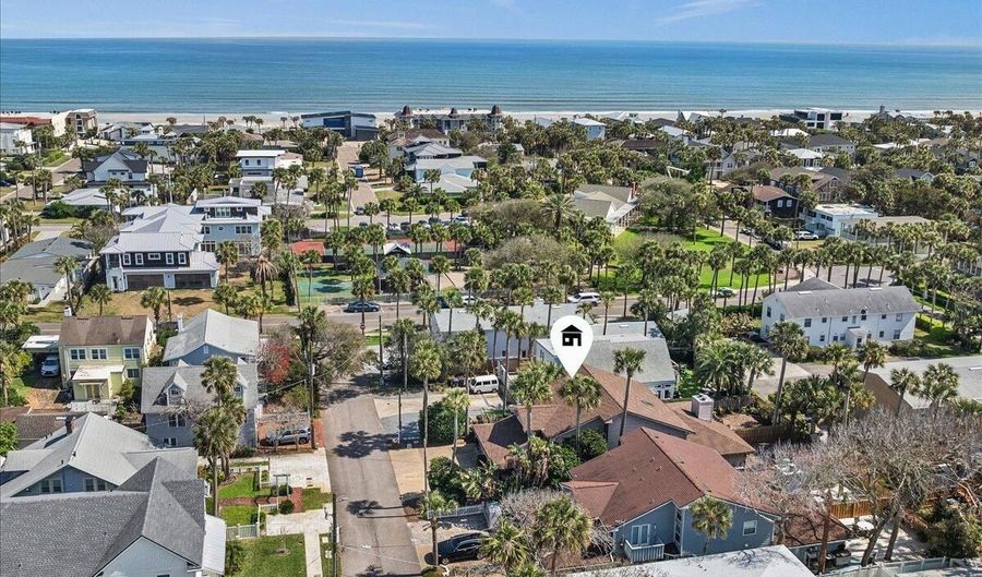 314 8TH St A, Atlantic Beach, FL 32233 - 2 Beds, 2 Bath