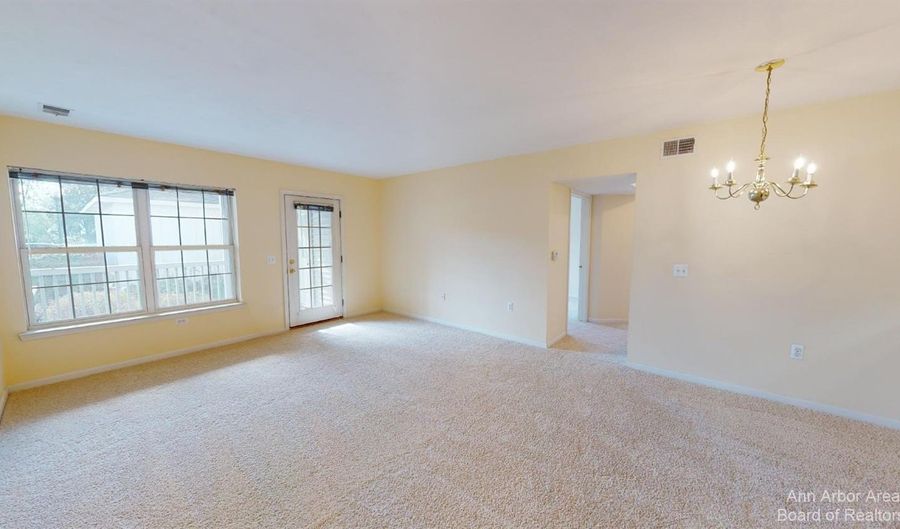 2767 S Knightsbridge Cir, Ann Arbor, MI 48105 - 2 Beds, 2 Bath