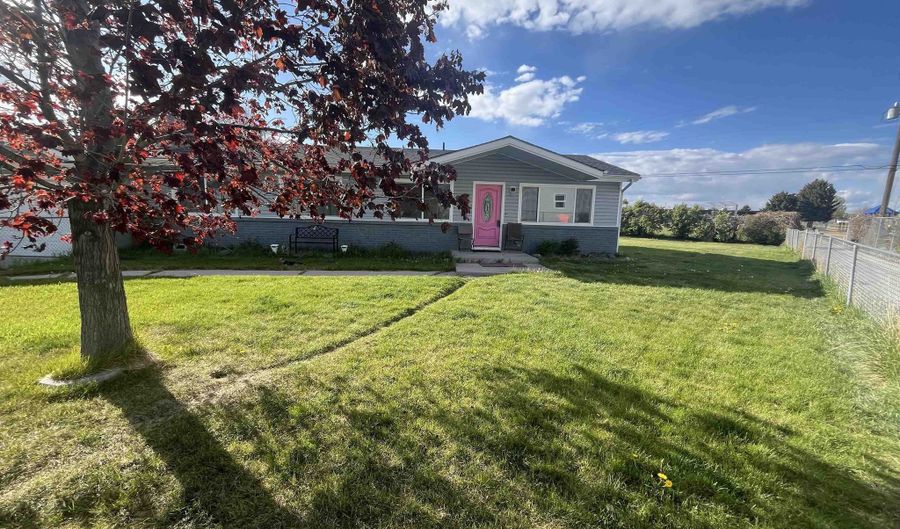 606 Boyd St, Chubbuck, ID 83202 - 4 Beds, 2 Bath