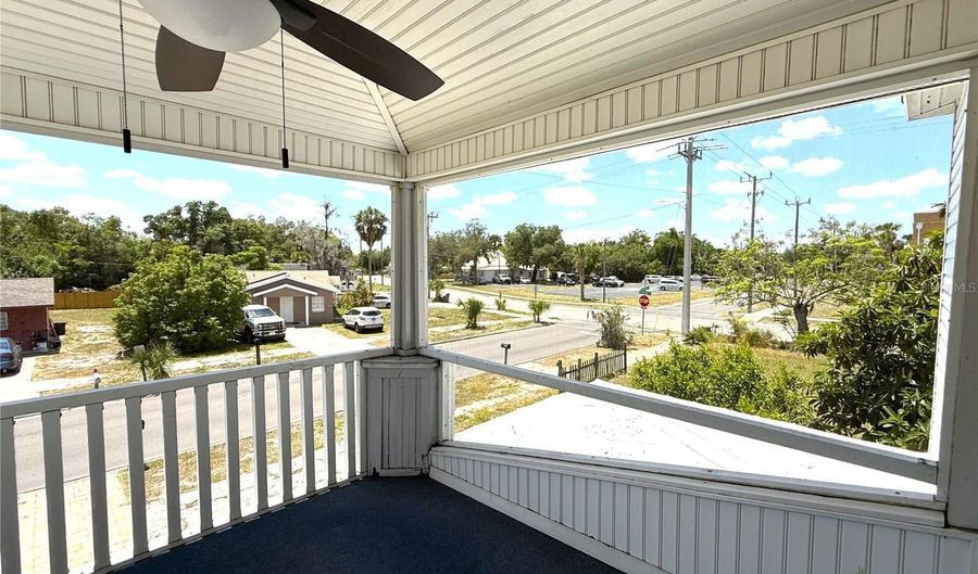 214 W WHIDDEN St, Arcadia, FL 34266 - 4 Beds, 2 Bath