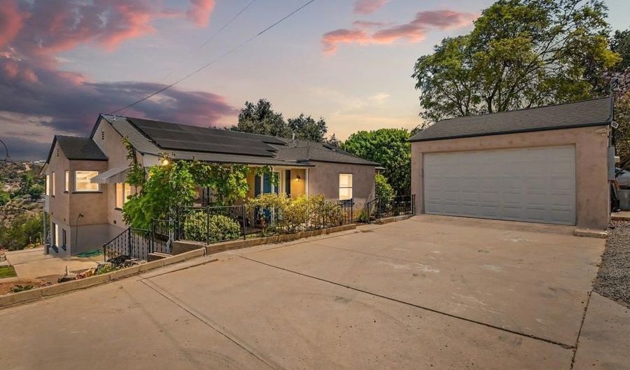 950 S Grade Rd, Alpine, CA 91901 - 3 Beds, 3 Bath