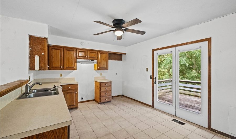 25 Tavistock Dr, Bella Vista, AR 72714 - 2 Beds, 2 Bath