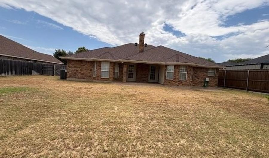5402 Willow View Rd, Abilene, TX 79606 - 3 Beds, 2 Bath