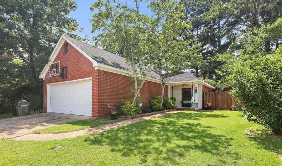 309 Pelahatchie Shore Dr, Brandon, MS 39047 - 3 Beds, 2 Bath