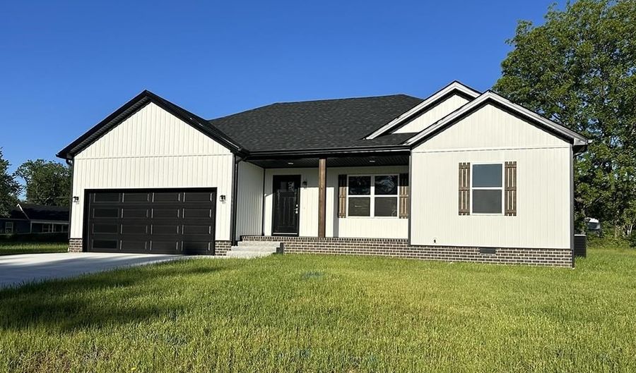 108 Skylar Dr, Auburn, KY 42206 - 3 Beds, 2 Bath
