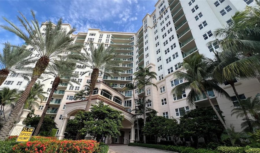 19900 E Country Club Dr 1014, Aventura, FL 33180 - 1 Beds, 1 Bath