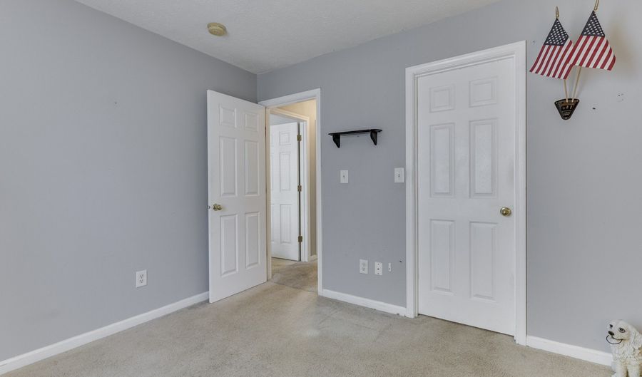 1218 Estuary Dr, Indianapolis, IN 46217 - 2 Beds, 2 Bath