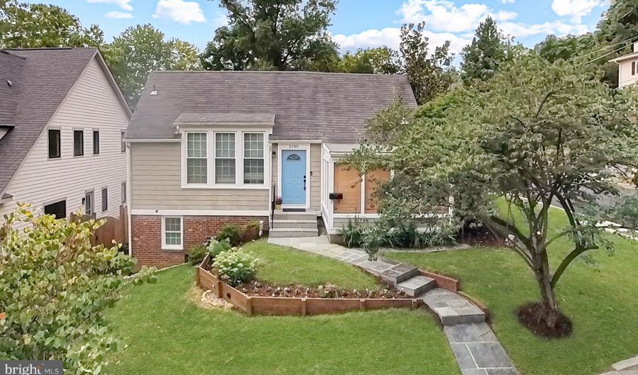 1130 17TH St S, Arlington, VA 22202 - 3 Beds, 4 Bath