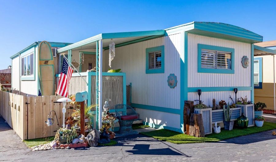 139 Sherri Ln, Oceanside, CA 92054 - 2 Beds, 2 Bath