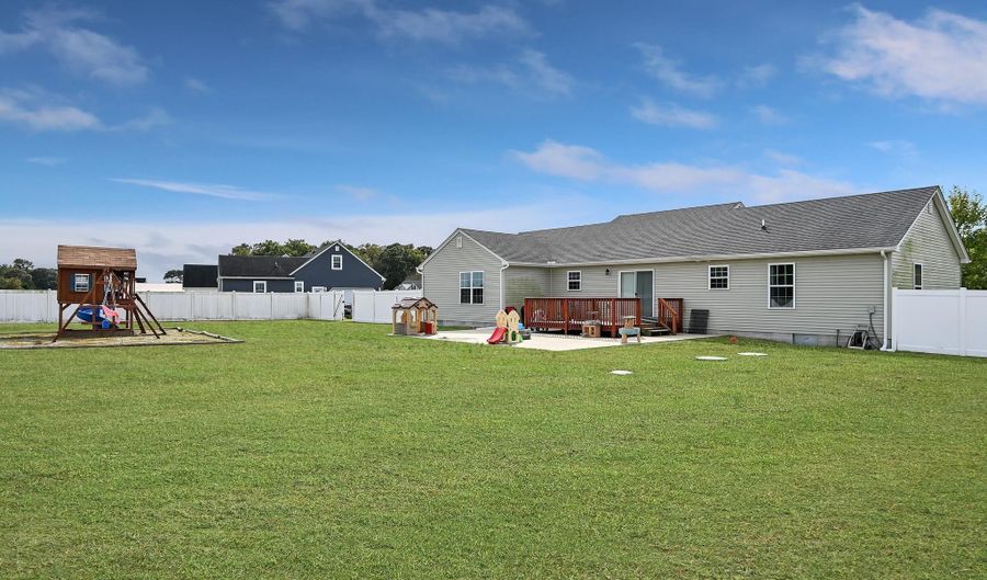 36809 RED BERRY Rd, Delmar, DE 19940 - 4 Beds, 3 Bath