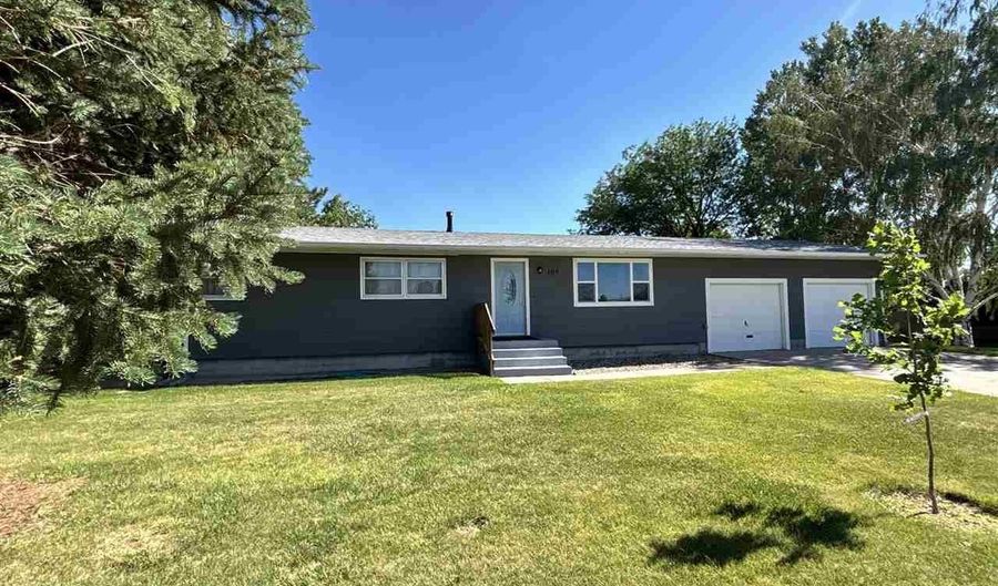 105 E 13TH St, Bayard, NE 69334 - 4 Beds, null Bath