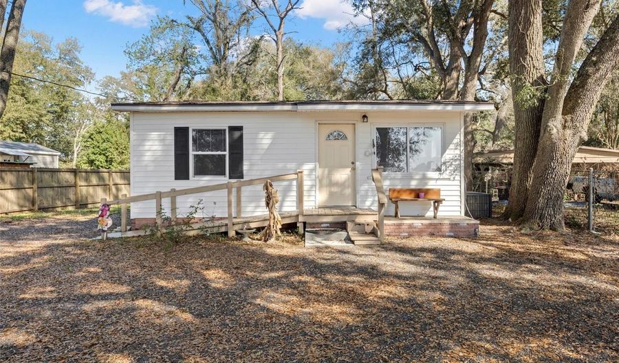 3925 NE 92ND Pl, Anthony, FL 32617 - 2 Beds, 2 Bath
