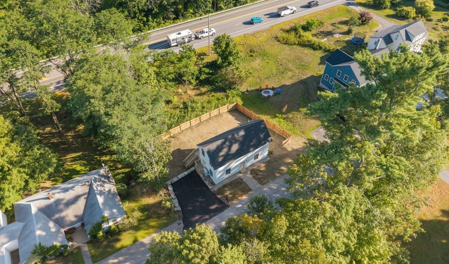 100 Court St, Alfred, ME 04002 - 2 Beds, 1 Bath