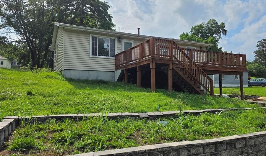 1421 S 6th St, Atchison, KS 66002 - 3 Beds, 2 Bath