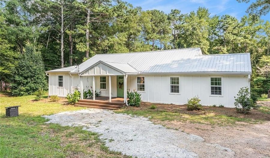 407 Johnstonville Rd, Barnesville, GA 30204 - 3 Beds, 2 Bath