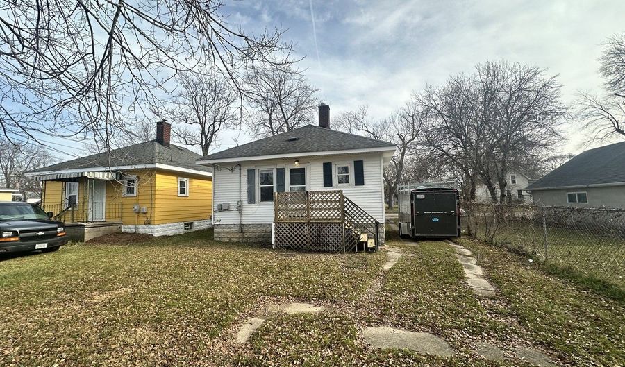 491 Union Ave, Kankakee, IL 60901 - 2 Beds, 1 Bath