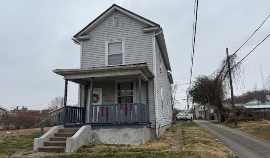 456 29th St, Ashland, KY 41101 - 3 Beds, 1 Bath