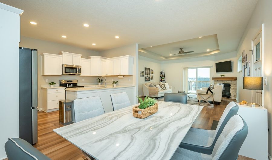 1559 Primrose Dr SE, Altoona, IA 50009 - 3 Beds, 3 Bath