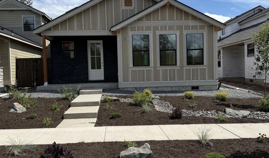 3166 NW Celilo Ln, Bend, OR 97703 - 3 Beds, 3 Bath