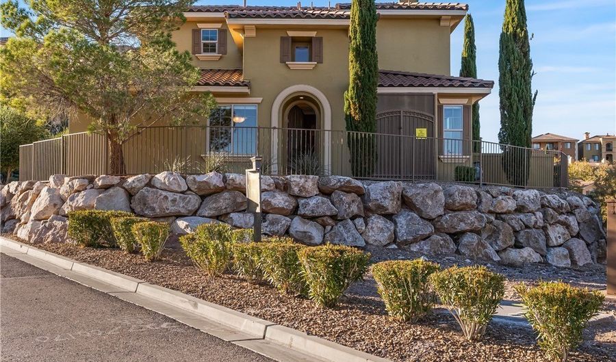 21 Via Mantova 3, Henderson, NV 89011 - 3 Beds, 2 Bath