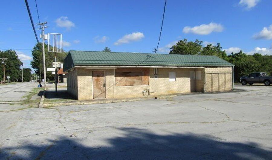 Bus 60, Aurora, MO 65605 - 0 Beds, 0 Bath