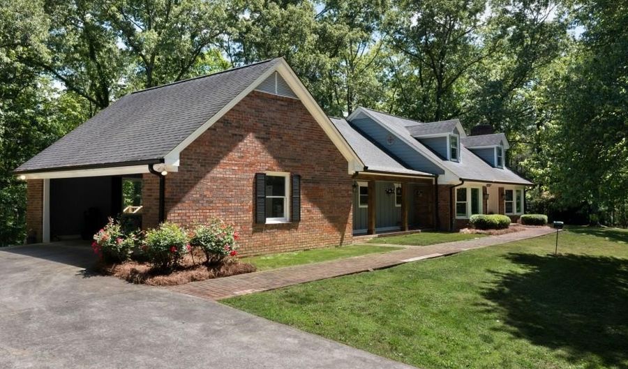 311 Herring Rd NE, Armuchee, GA 30105 - 4 Beds, 5 Bath