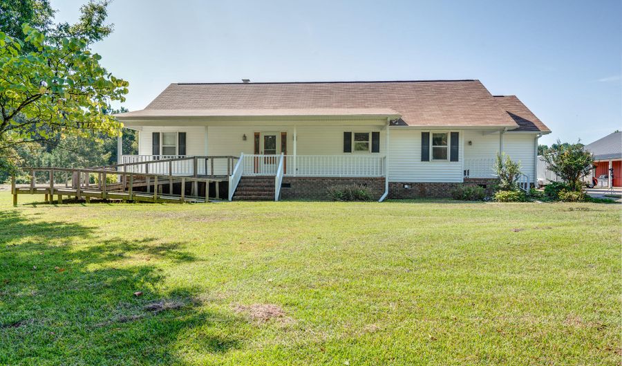 1711 W Hornes Church Rd, Bailey, NC 27807 - 3 Beds, 3 Bath