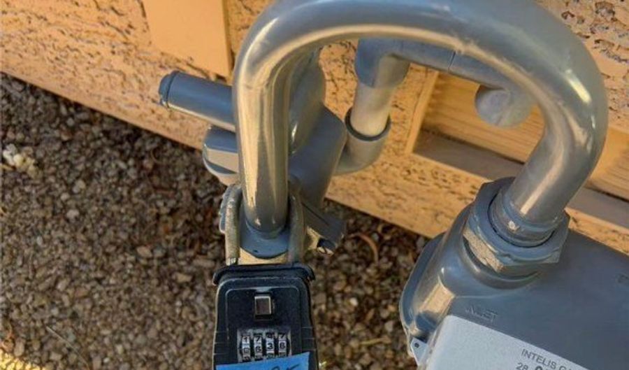 2295 Tedesca Dr, Henderson, NV 89052 - 3 Beds, 2 Bath