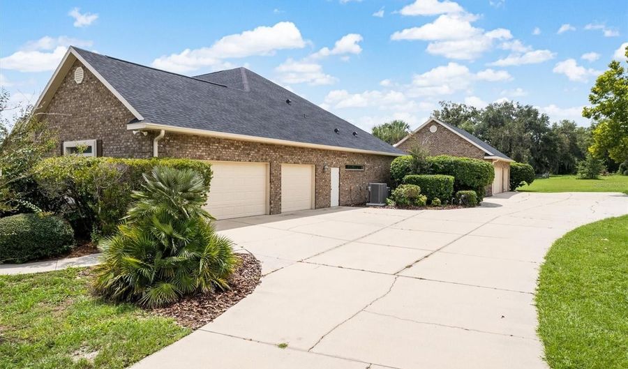 8045 SW 135TH Ln, Archer, FL 32618 - 6 Beds, 5 Bath