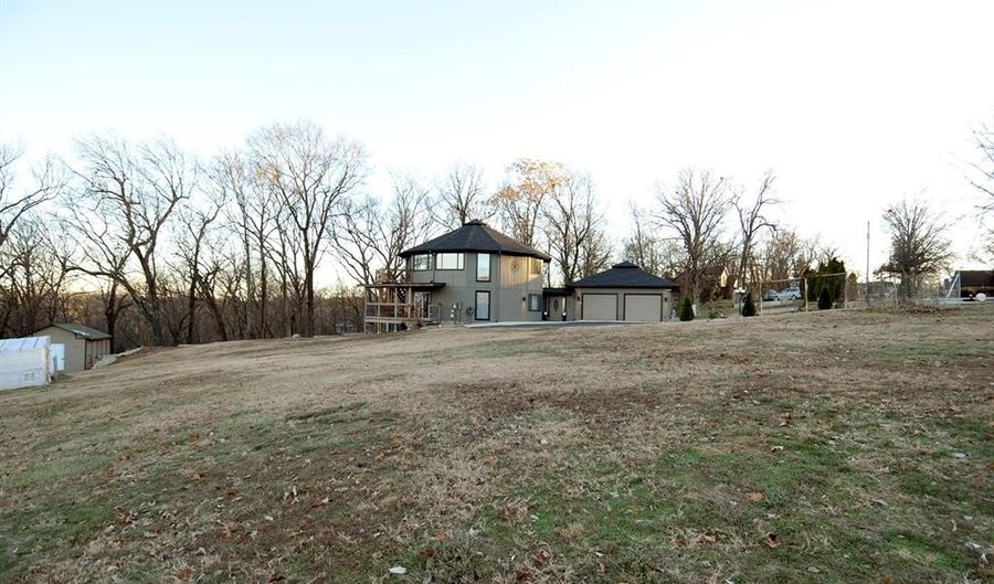 3818 Autumn View Dr, Arnold, MO 63010 - 4 Beds, 3 Bath