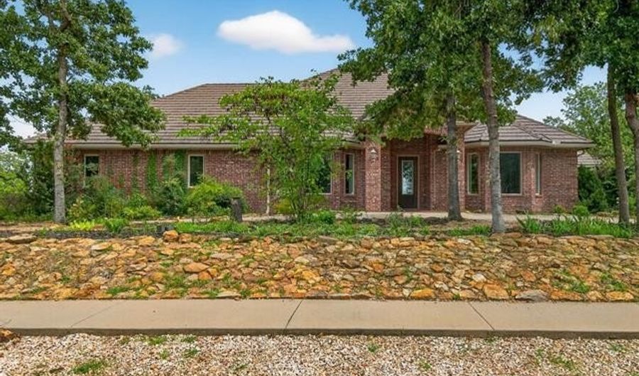 2628 Mountain Rd, Bartlesville, OK 74003 - 4 Beds, 6 Bath