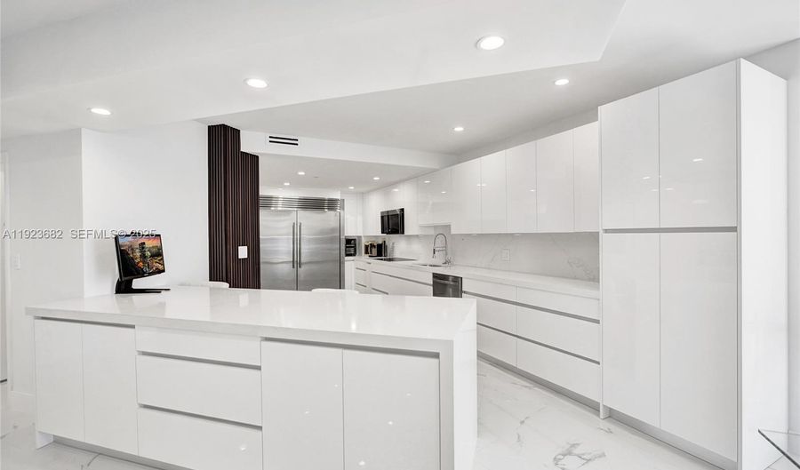 4000 Island Blvd 2301, Aventura, FL 33160 - 3 Beds, 5 Bath