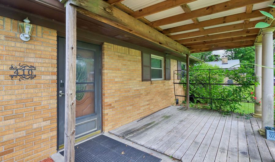 410 E Southport Rd, Indianapolis, IN 46227 - 3 Beds, 2 Bath