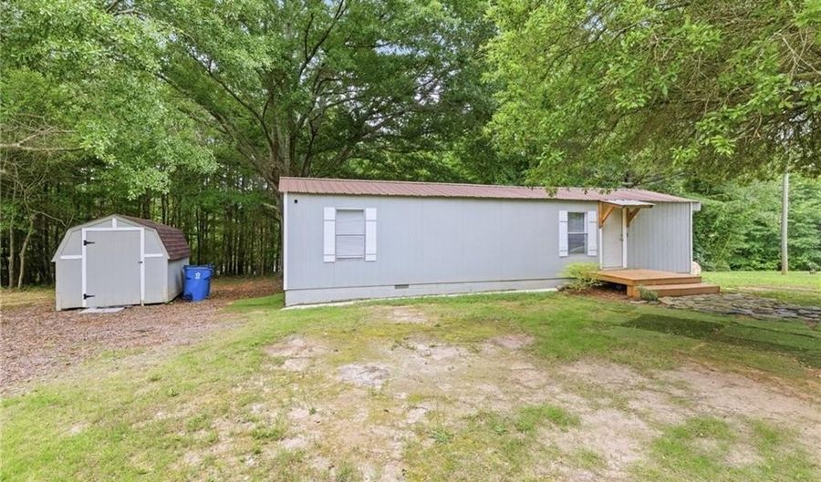 1386 Etheridge Dr, Auburn, GA 30011 - 2 Beds, 1 Bath