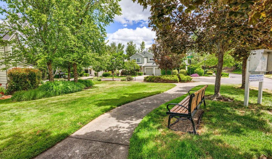 138 Crocker St, Ashland, OR 97520 - 2 Beds, 1 Bath