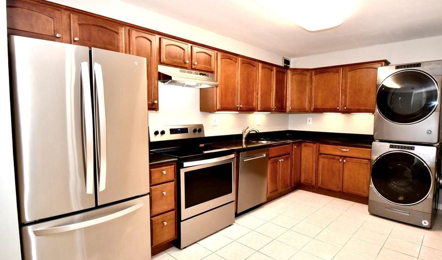 307 YOAKUM Pkwy 606, Alexandria, VA 22304 - 2 Beds, 2 Bath