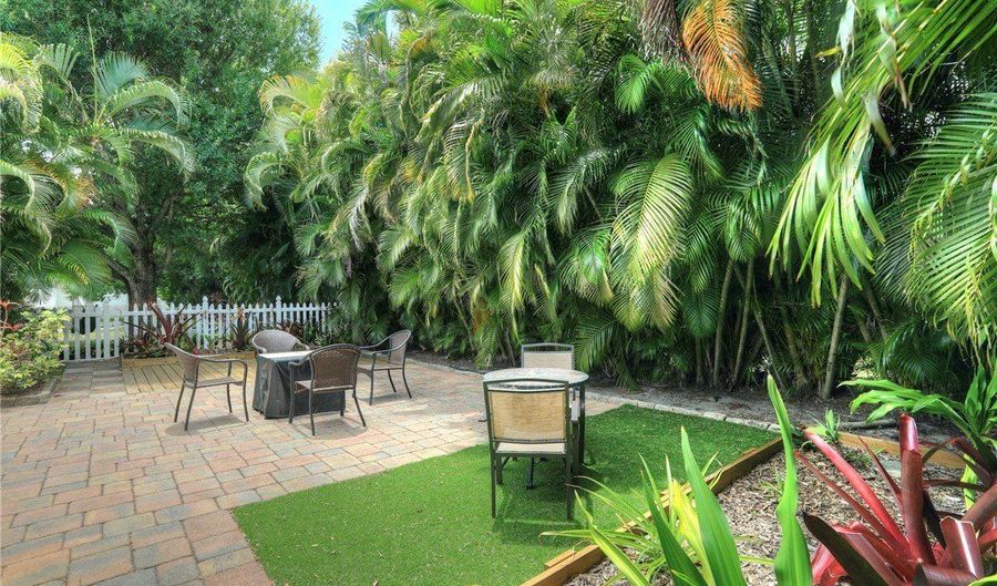 632 Marlin Cir, Barefoot Bay, FL 32976 - 2 Beds, 2 Bath