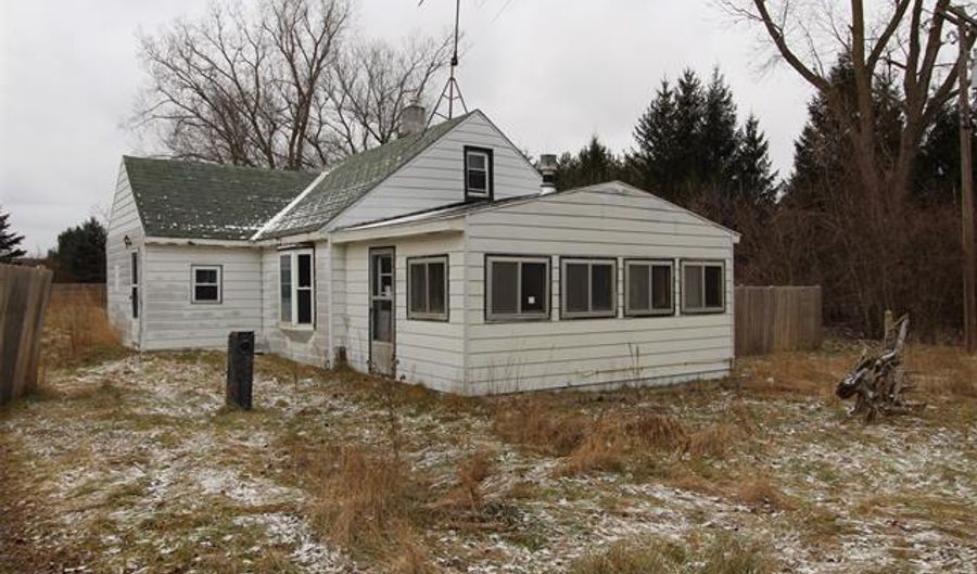 2465 MITCHELL LAKE Rd, Attica, MI 48412 - 3 Beds, 1 Bath