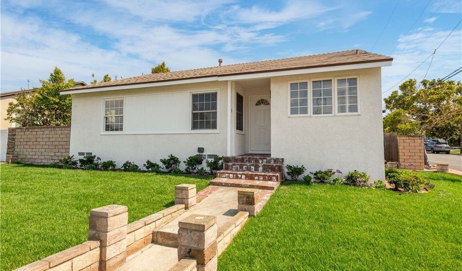 5112 W Carson St, Torrance, CA 90503 - 3 Beds, 2 Bath