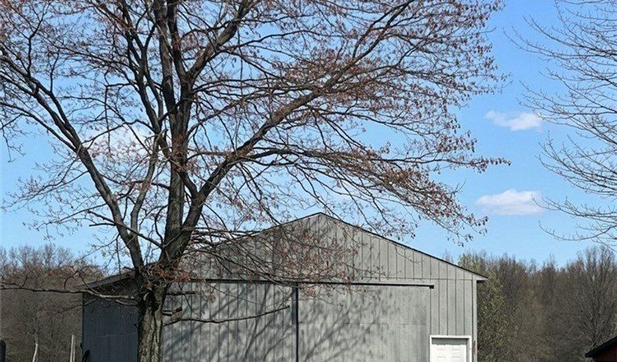 6915 Clark Rd, Atwater, OH 44201 - 3 Beds, 2 Bath