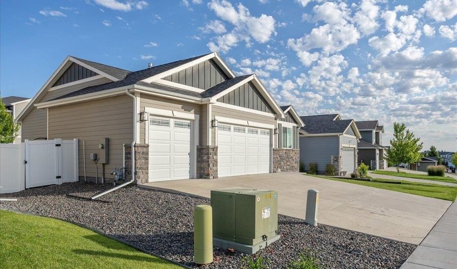 1316 JESSI Dr, Cheyenne, WY 82009 - 5 Beds, 3 Bath