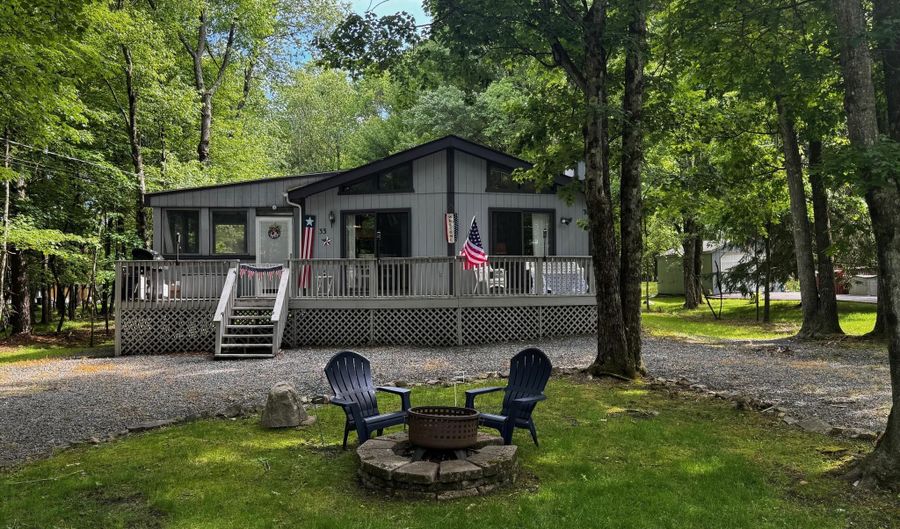 33 Eliot Ln, Albrightsville, PA 18210 - 3 Beds, 2 Bath