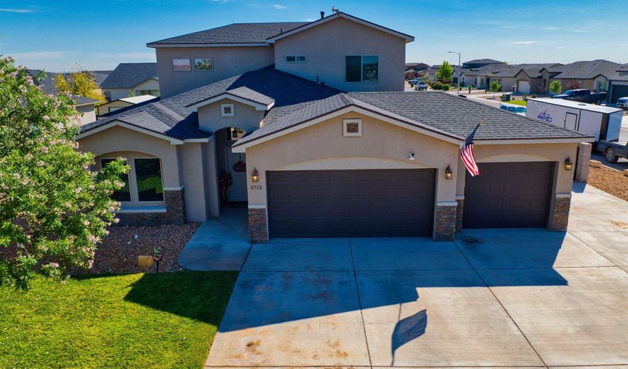 3712 Ederd Dr, Carlsbad, NM 88220 - 4 Beds, 3 Bath